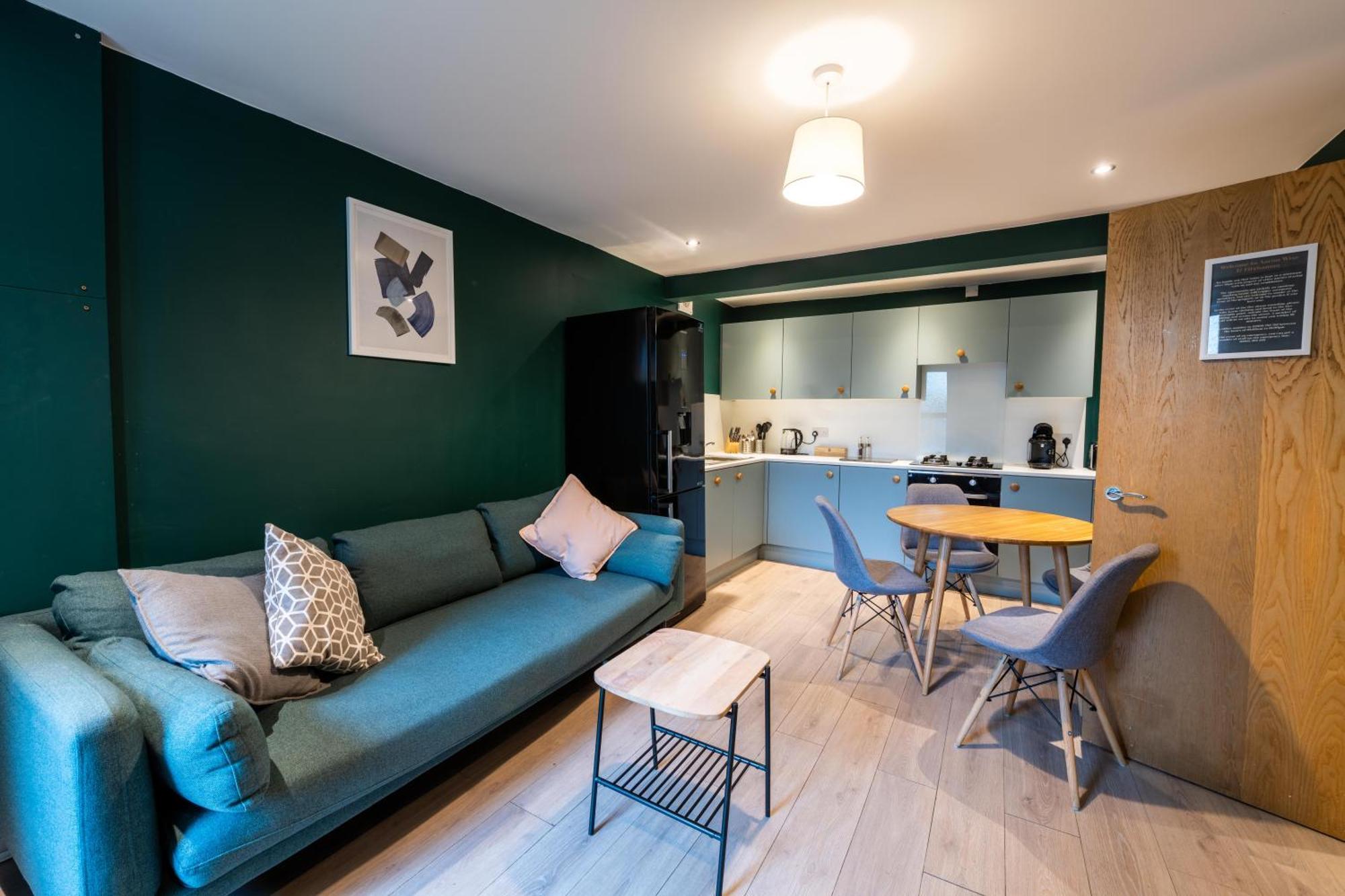 Aaron Wise - 17 Fitzhamon Apartments Кардиф Екстериор снимка