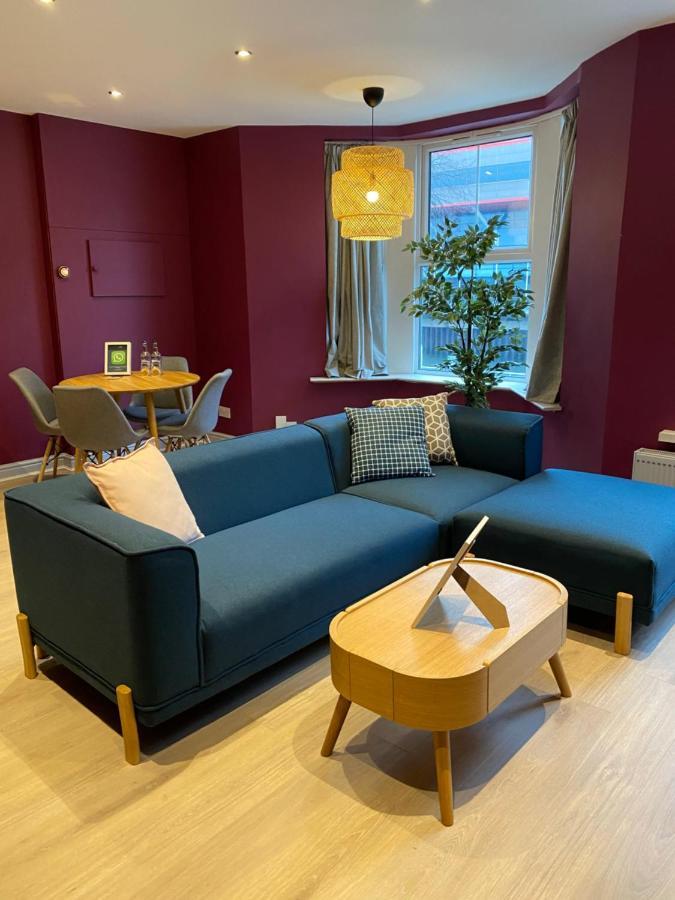 Aaron Wise - 17 Fitzhamon Apartments Кардиф Екстериор снимка