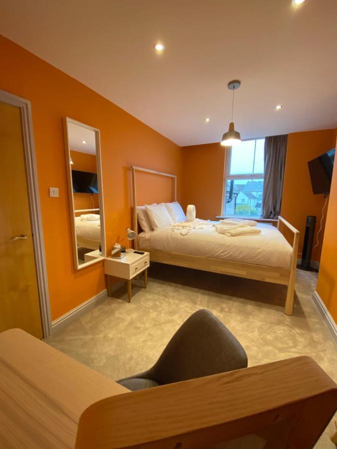 Aaron Wise - 17 Fitzhamon Apartments Кардиф Екстериор снимка