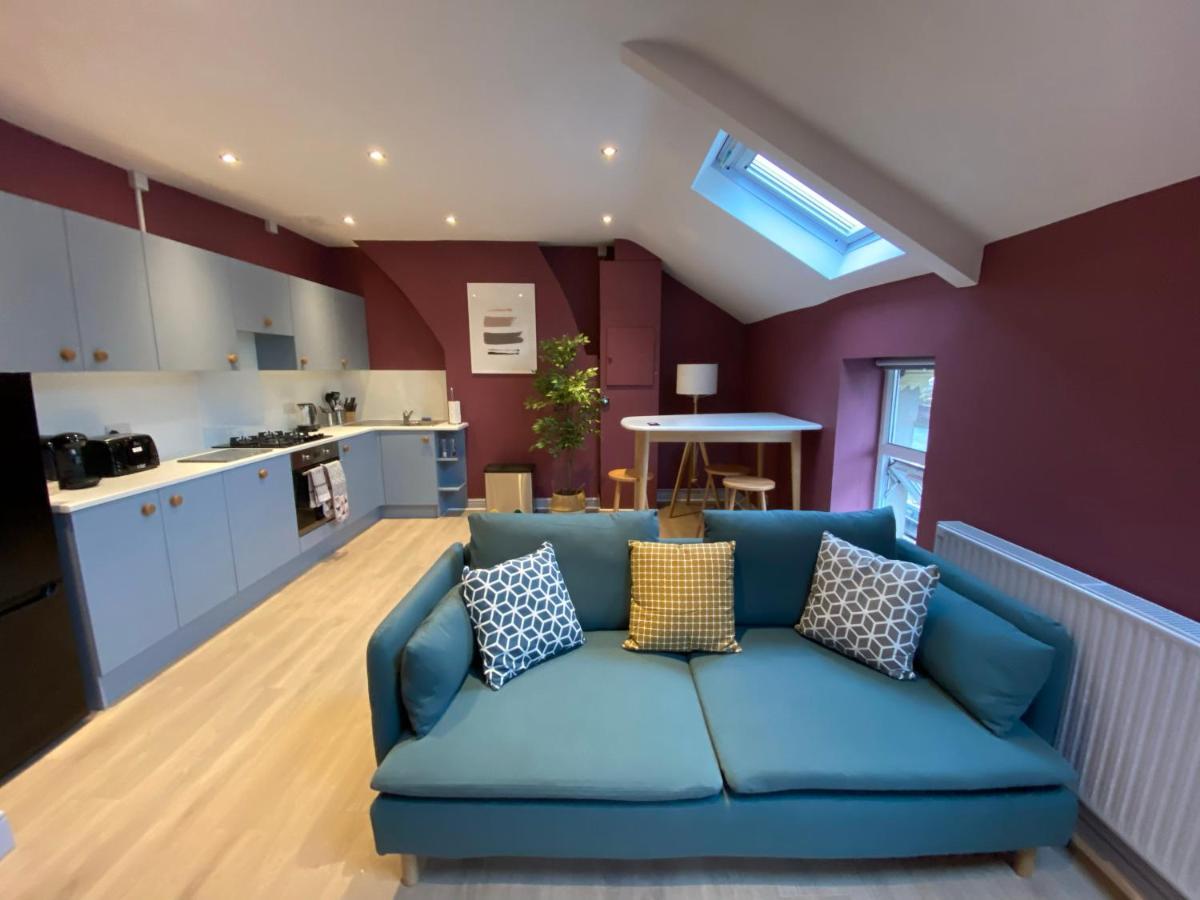 Aaron Wise - 17 Fitzhamon Apartments Кардиф Екстериор снимка